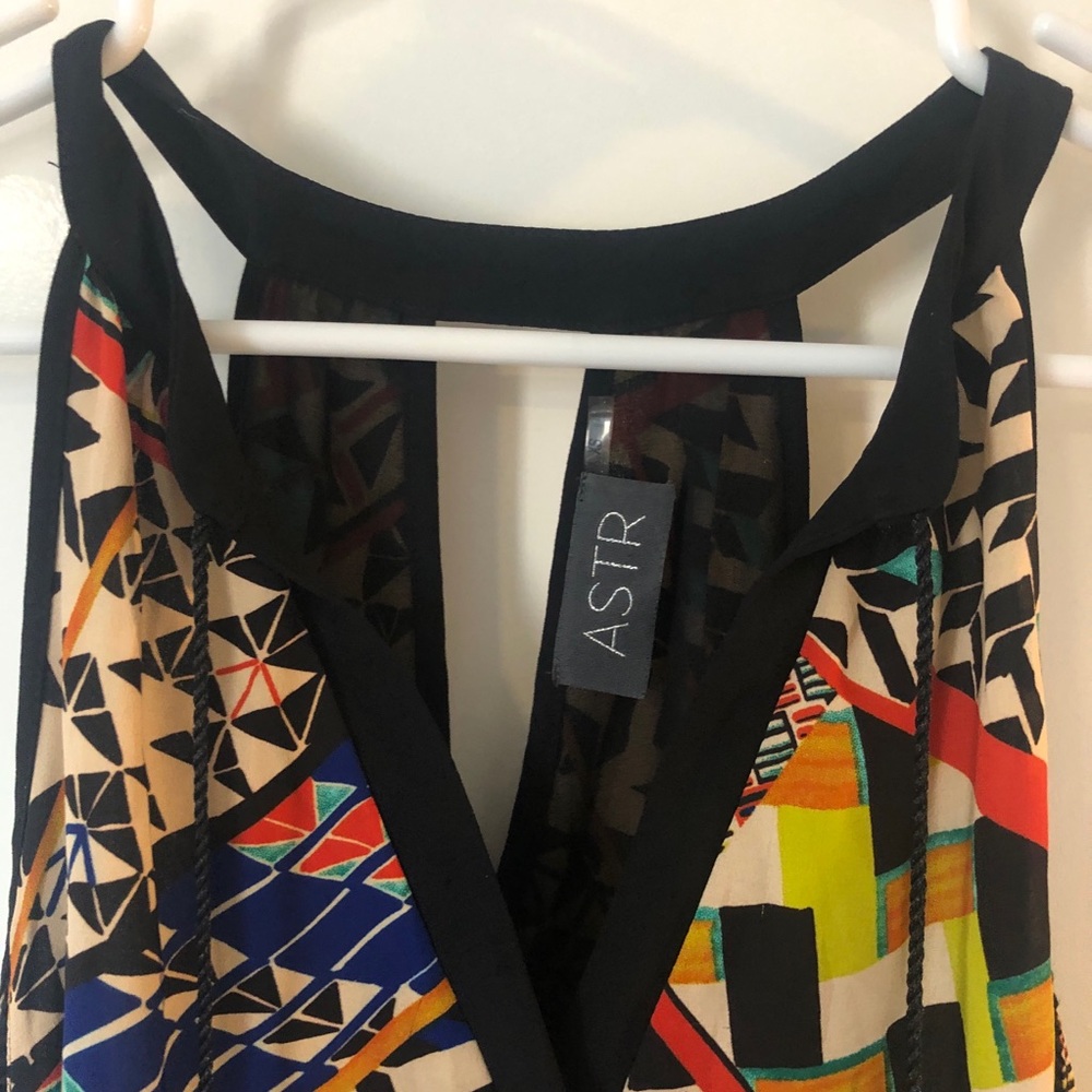 Astr Geometric Multi Color Shift Dress - Picture 4 of 5